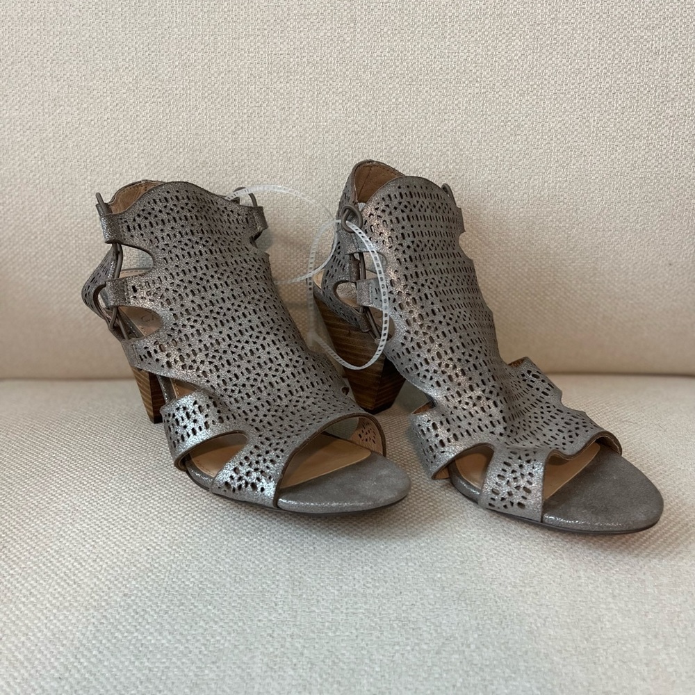 • NEW Vince Camuto Heels •